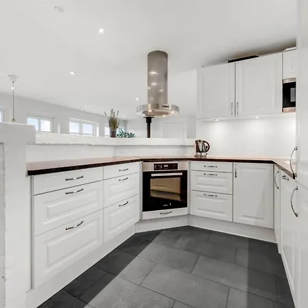 Ferienhaus Axeline - 300m From The Sea By Interhome Blåvand