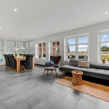 Holiday home Axeline - 300m From The Sea By Interhome Blavand